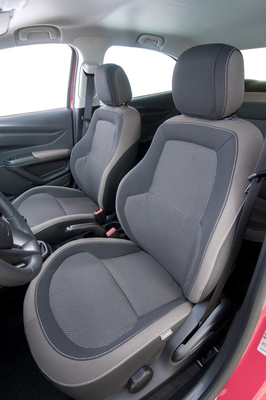  Chevrolet Prisma LT 2013 года  (фото 6 из 40)